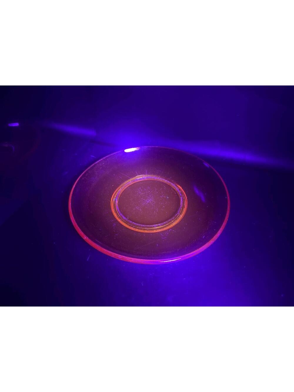 Vereco (Duralex) France Amber Glass Salad/Luncheon Plates|Set of 2|UV Reactive